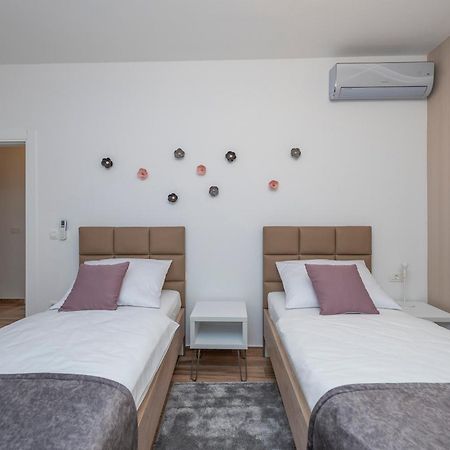 Luxury Apartments - La Vir 1 & 2 외부 사진
