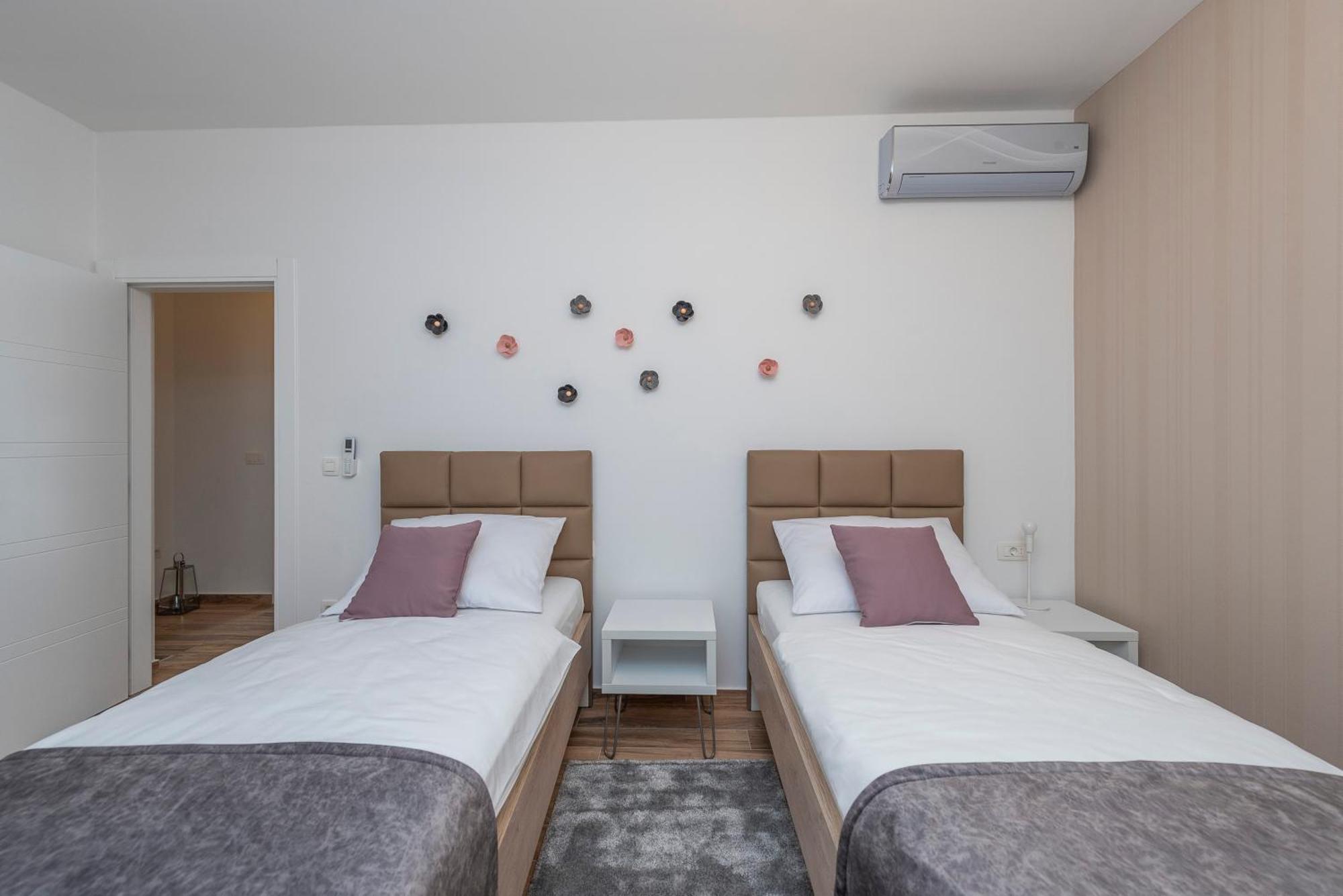 Luxury Apartments - La Vir 1 & 2 외부 사진