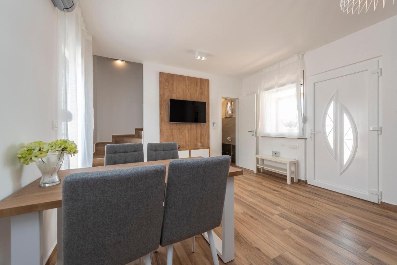 Luxury Apartments - La Vir 1 & 2 외부 사진